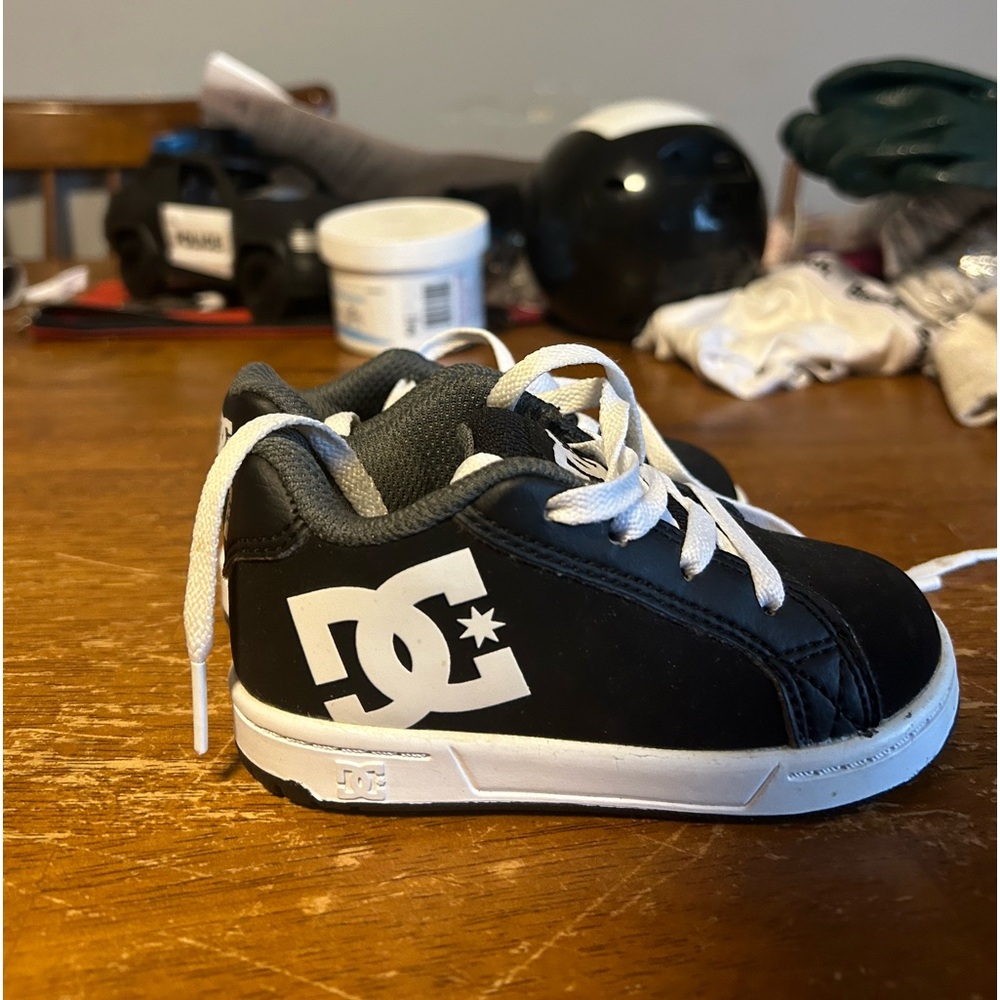 5T DC Toddler Shoes